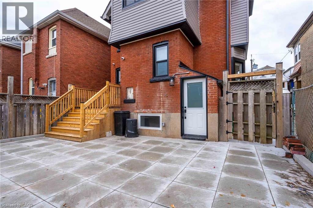 204 Balsam Avenue S Unit# 1, Hamilton, Ontario  L8M 3B8 - Photo 2 - 40860276