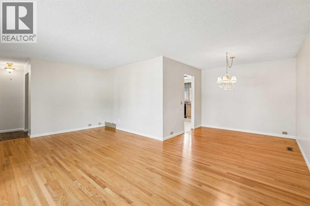 10719 Mapleshire Crescent Se, Calgary, Alberta  T2J 1Z1 - Photo 7 - A2340498
