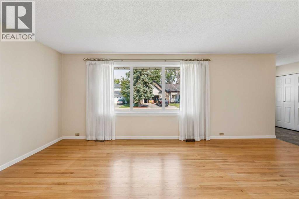 10719 Mapleshire Crescent Se, Calgary, Alberta  T2J 1Z1 - Photo 8 - A2340498