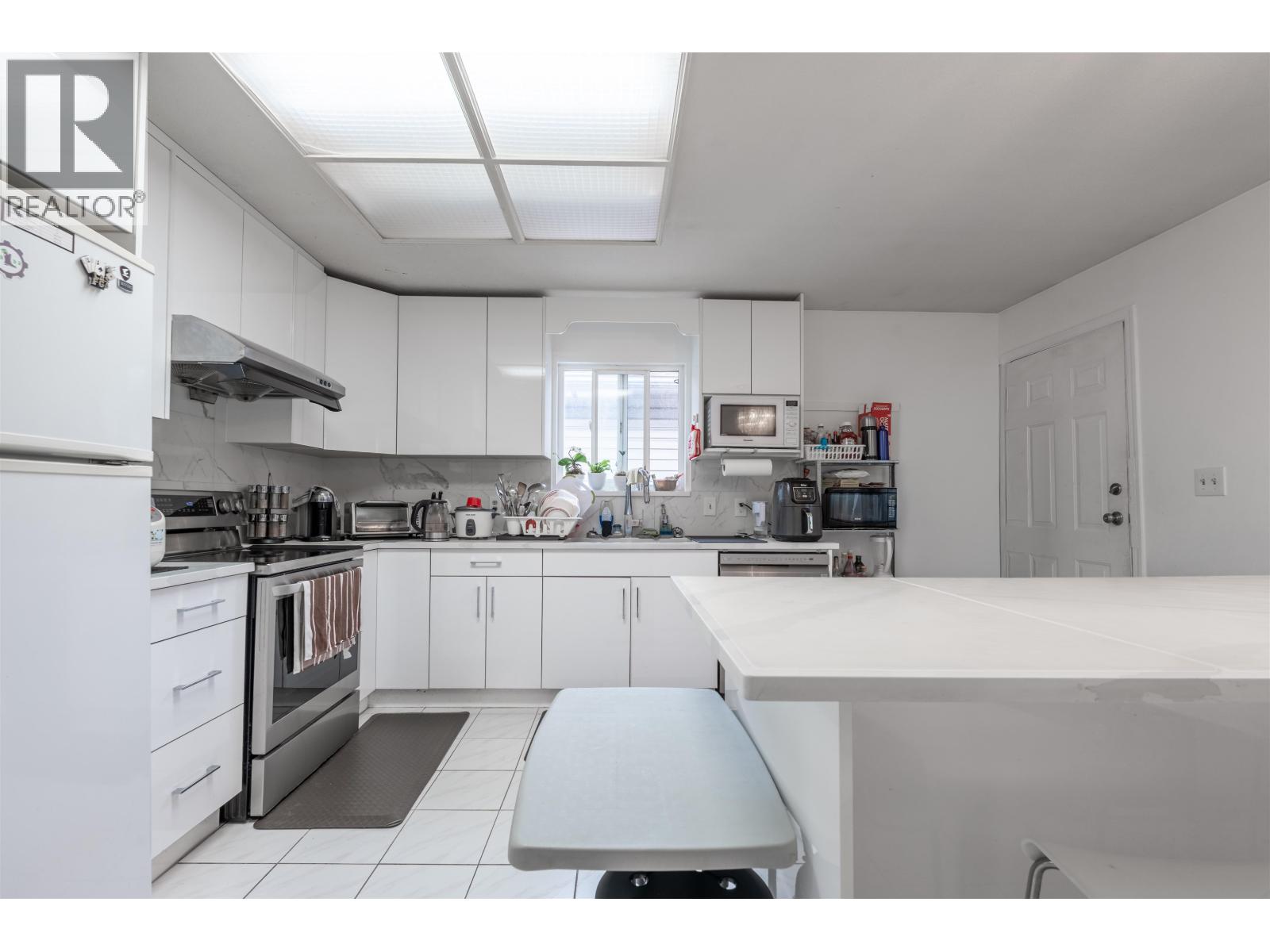 3681 Adanac Street, Vancouver, British Columbia  V5K 2P7 - Photo 11 - R3165343