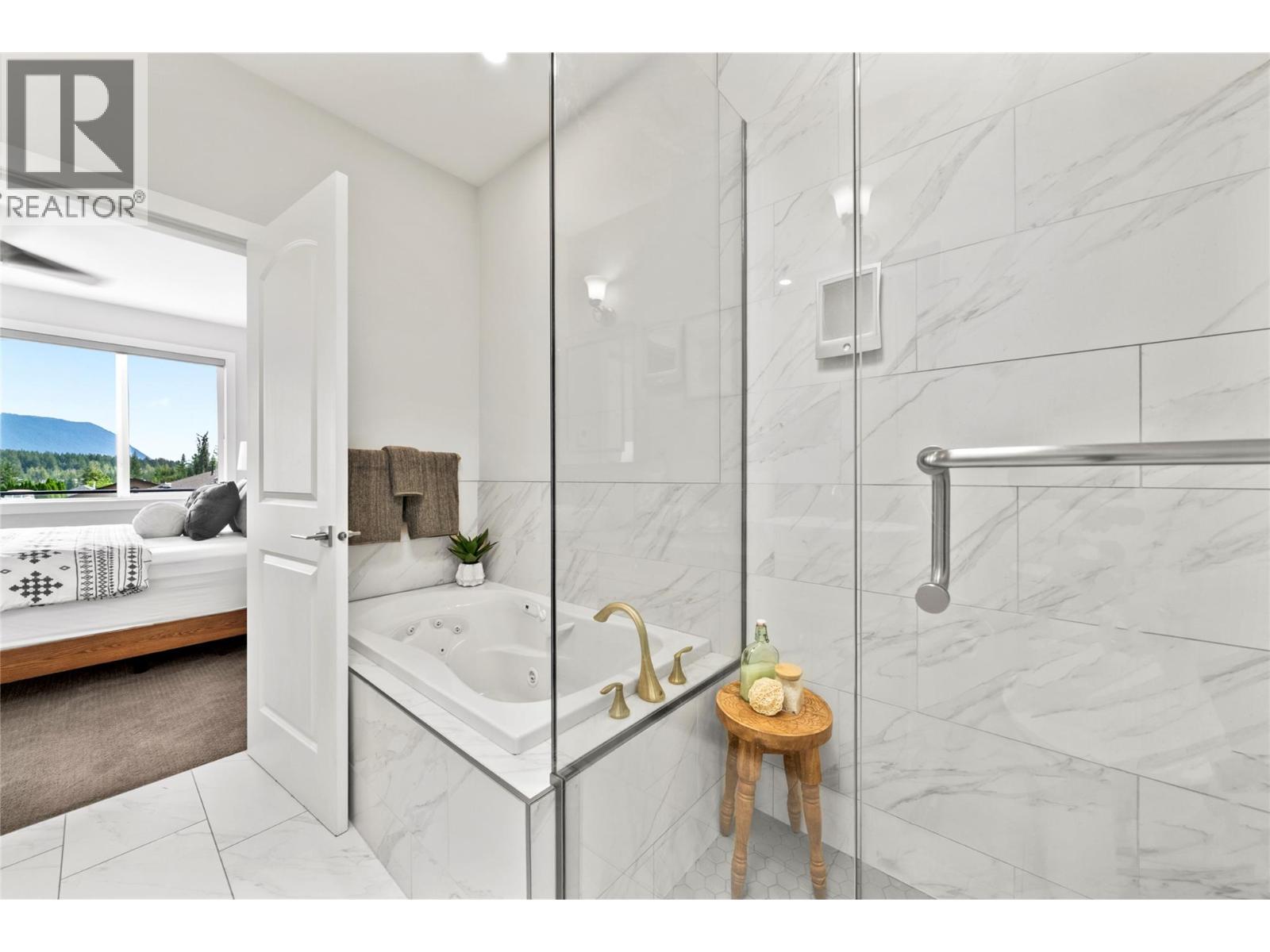 2715 Golf Course Drive Unit# 6, Blind Bay, British Columbia  V0E 1H1 - Photo 24 - 10398104