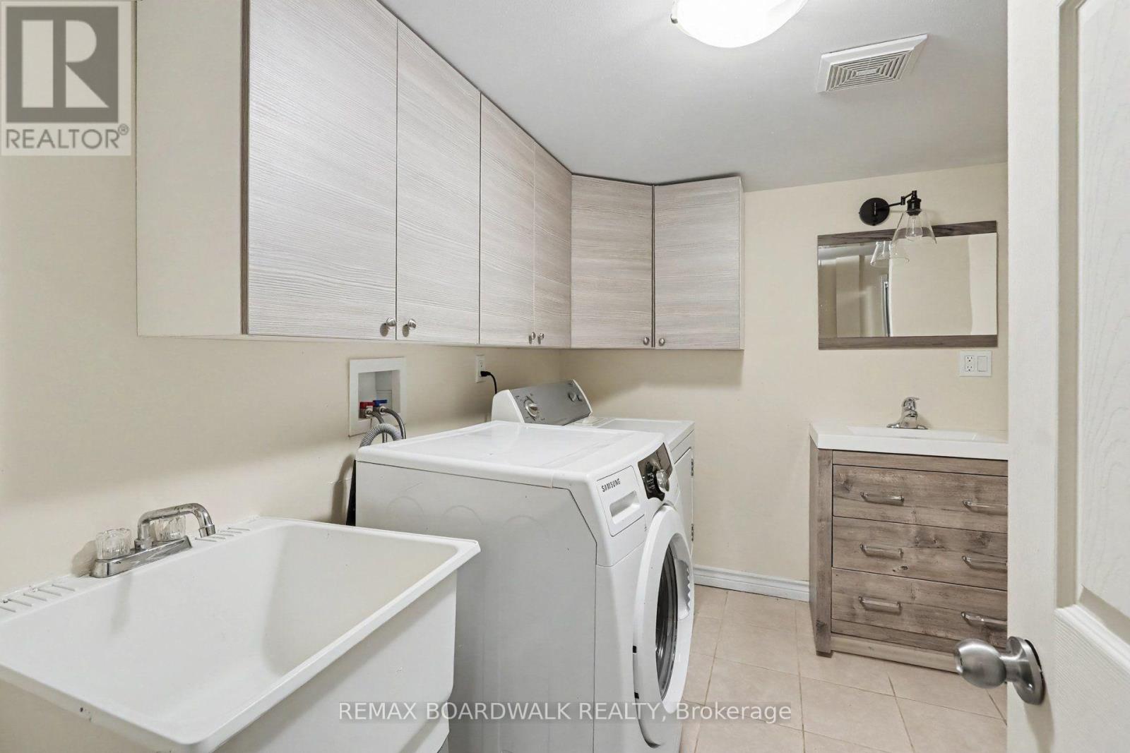 912 B Elmsmere Road, Ottawa, Ontario  K1J 7T6 - Photo 14 - X13763714