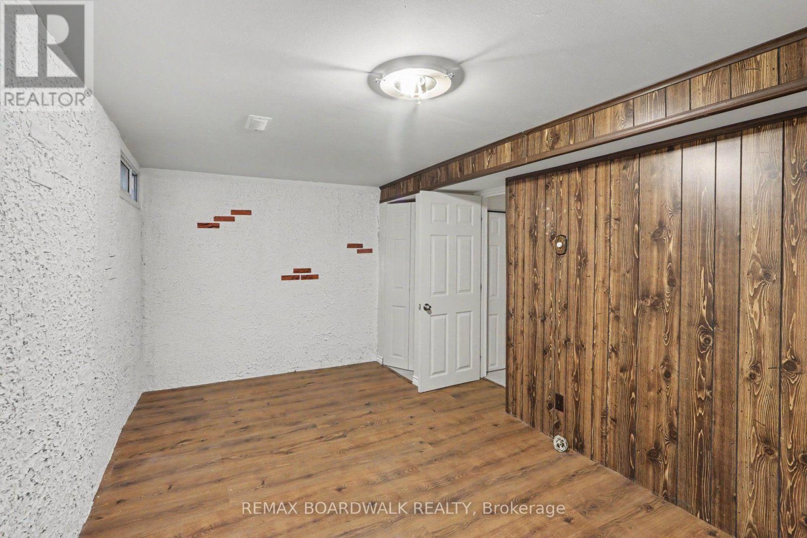 912 B Elmsmere Road, Ottawa, Ontario  K1J 7T6 - Photo 16 - X13763714