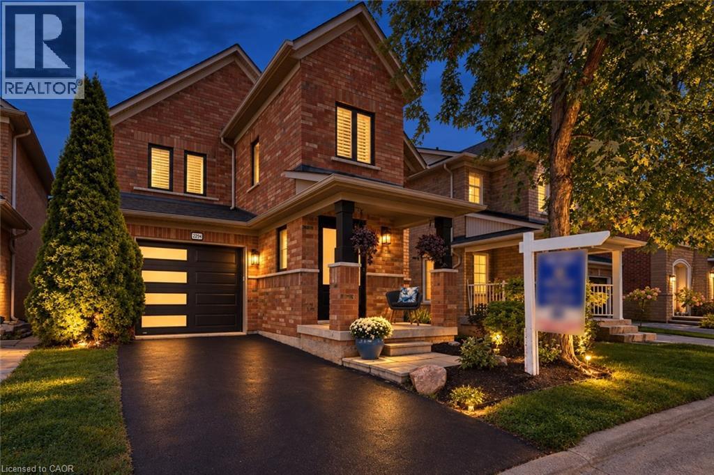 2294 SETON Crescent, Burlington, Ontario