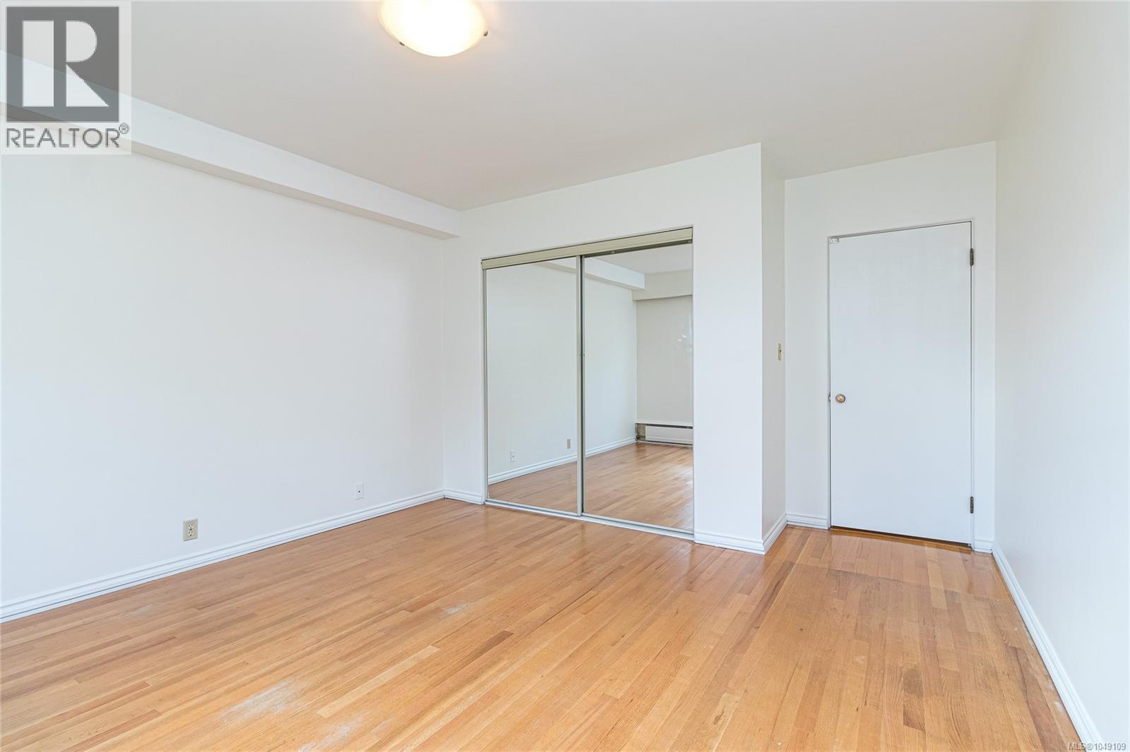102 1318 Beach Dr, Oak Bay, British Columbia  V8S 2N5 - Photo 19 - 1049109