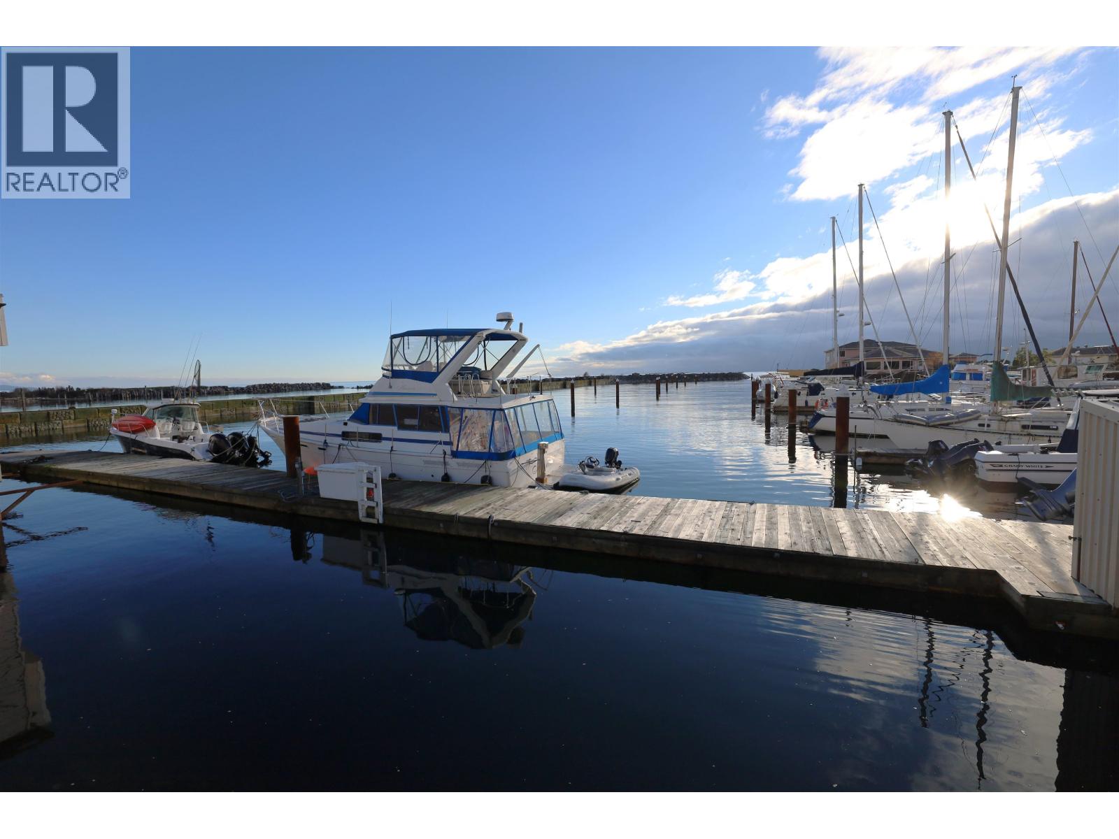 312 1585 FIELD ROAD, sechelt, British Columbia