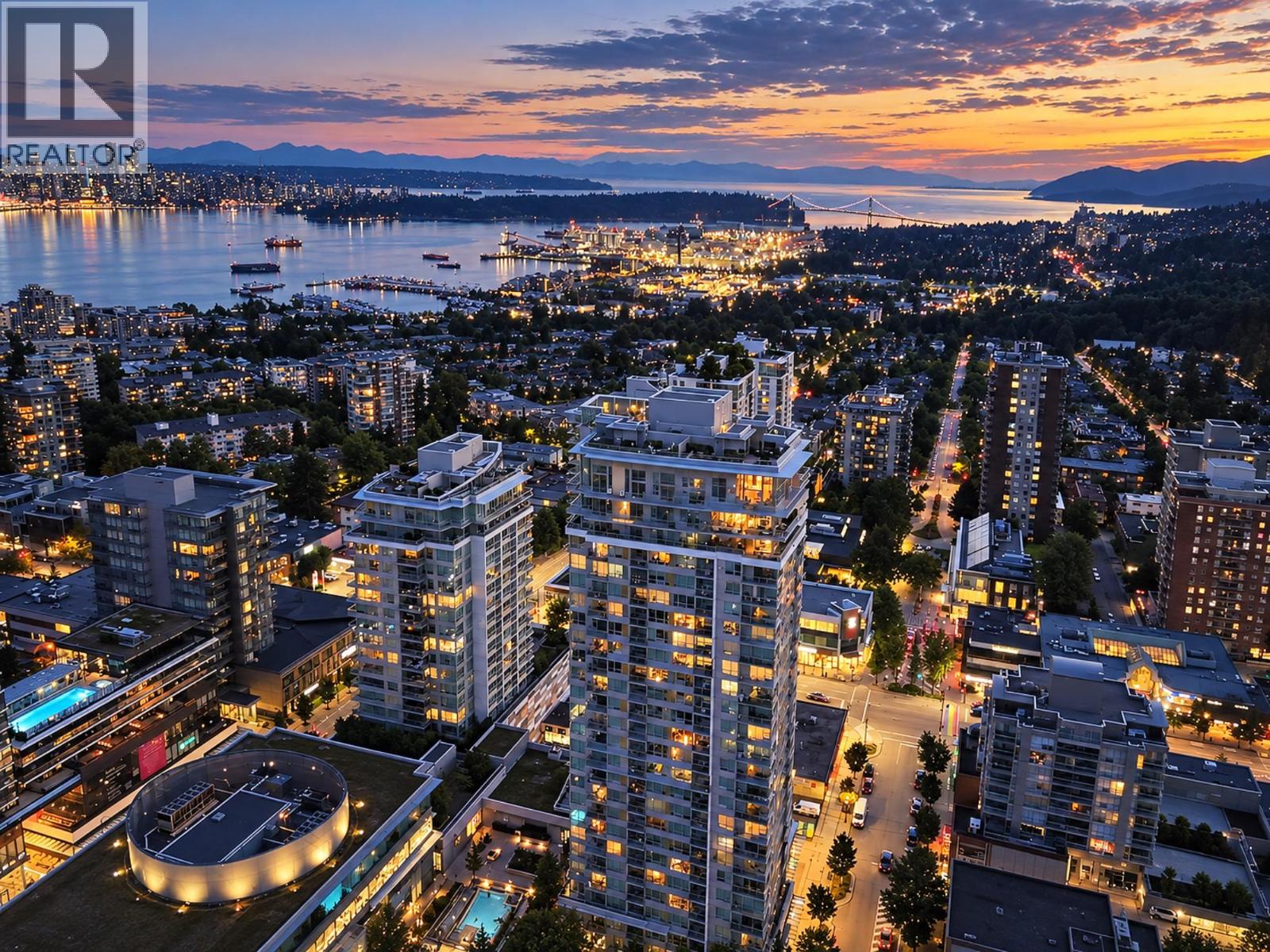 704 125 E 14TH STREET, north vancouver, British Columbia