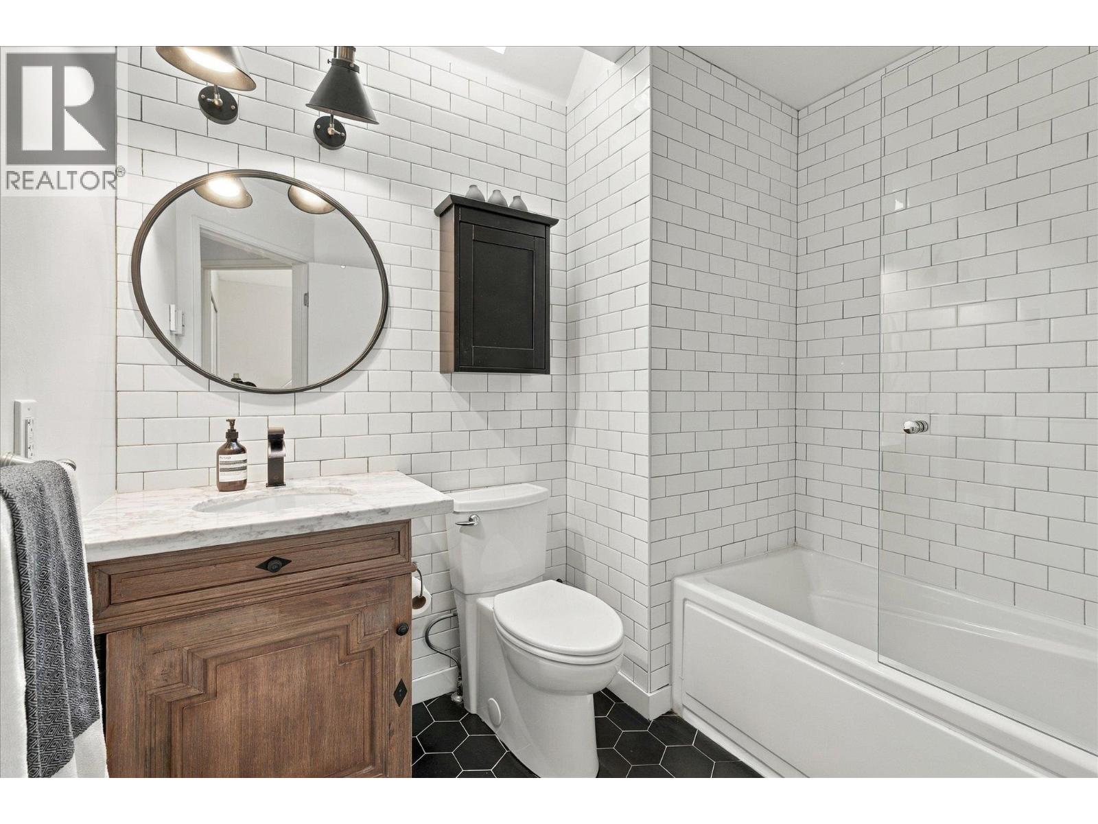 4 2014 London Lane, Whistler, British Columbia  V8E 0B6 - Photo 14 - R3165419