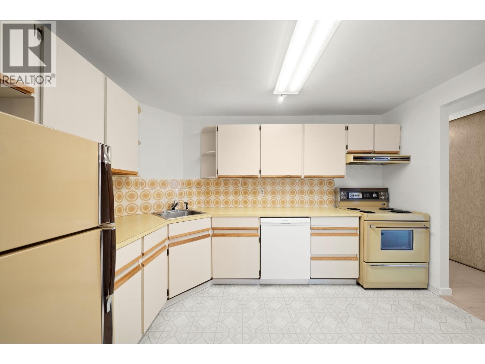 1002 6651 Minoru Boulevard, Richmond, British Columbia  V6Y 1Z2 - Photo 10 - R3165422