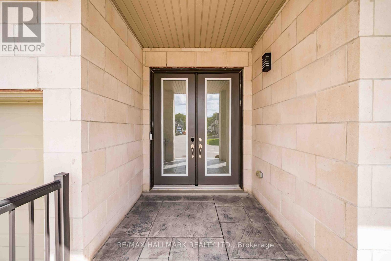 23 Carlinds Crescent, Whitchurch-Stouffville, Ontario  L4A 4X1 - Photo 3 - N13783230