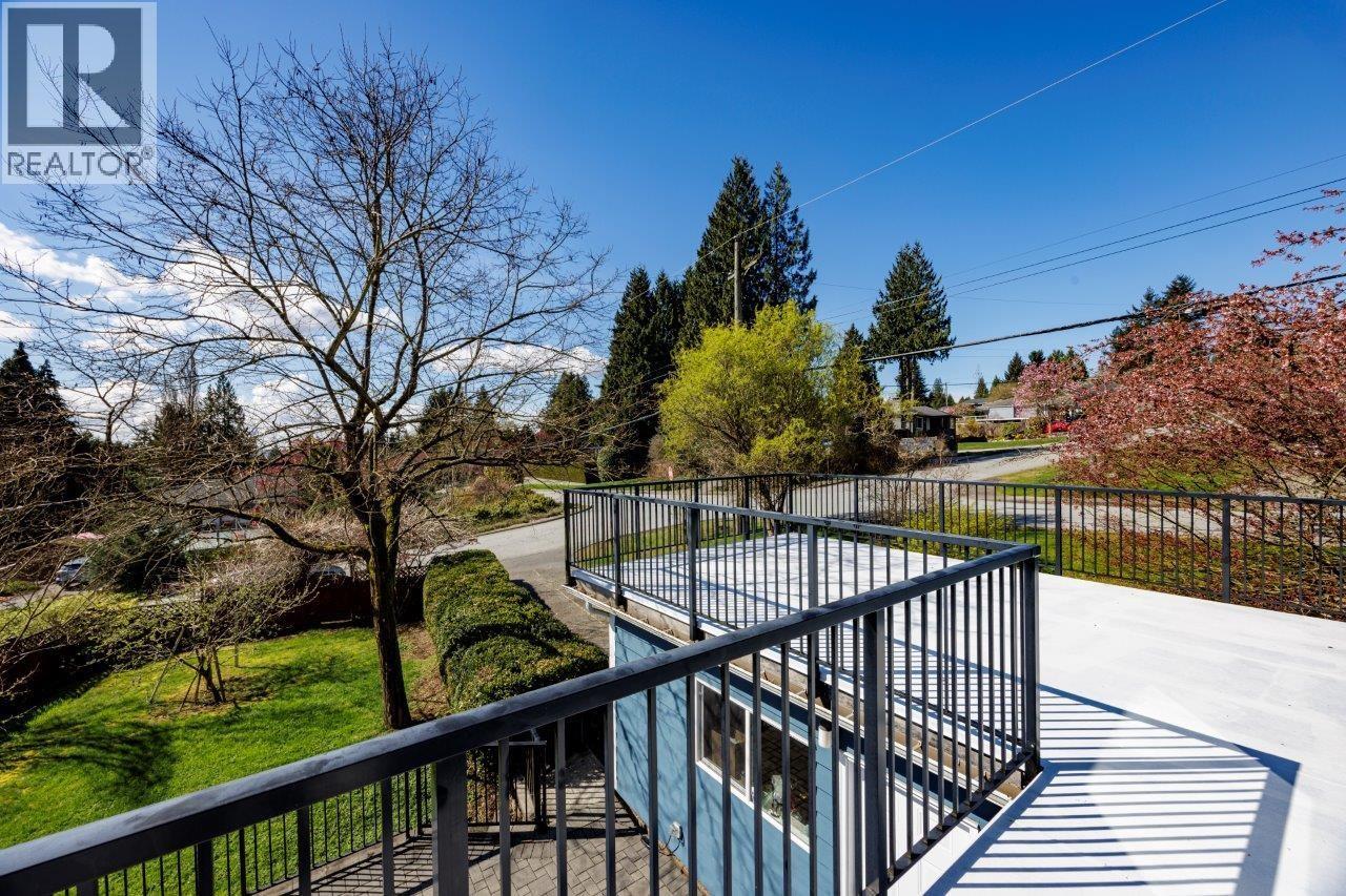 2094 Viewlynn Drive, North Vancouver, British Columbia  V7J 2W8 - Photo 10 - R3165373