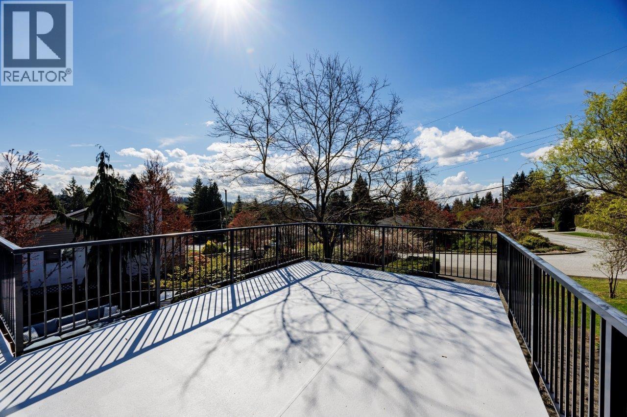2094 Viewlynn Drive, North Vancouver, British Columbia  V7J 2W8 - Photo 13 - R3165373