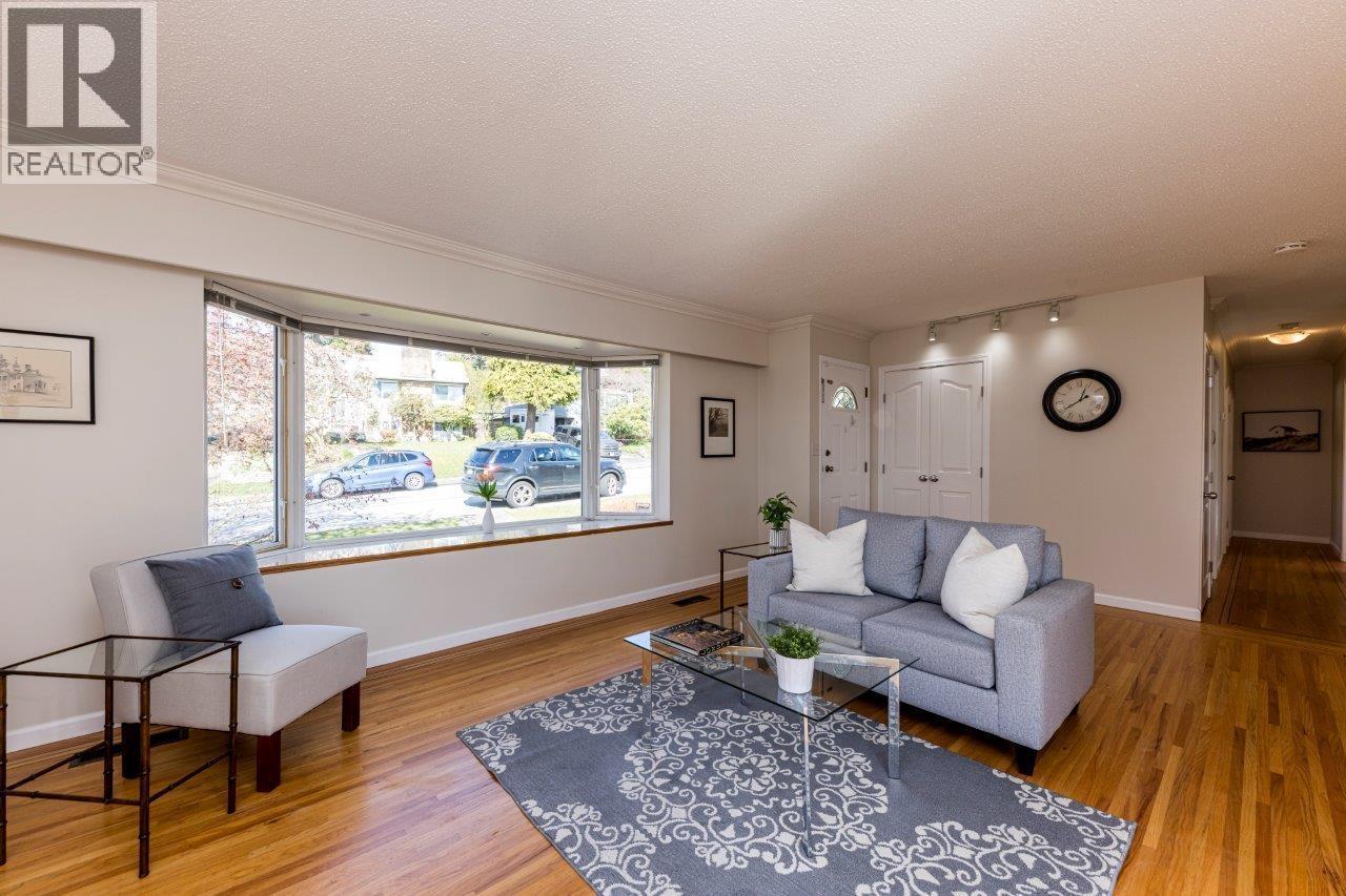 2094 Viewlynn Drive, North Vancouver, British Columbia  V7J 2W8 - Photo 20 - R3165373