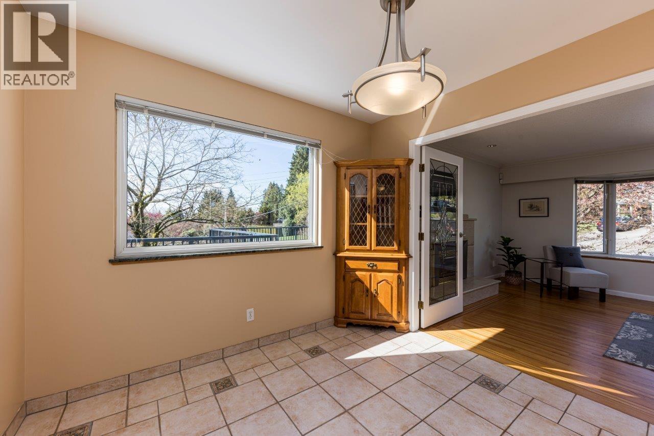 2094 Viewlynn Drive, North Vancouver, British Columbia  V7J 2W8 - Photo 23 - R3165373