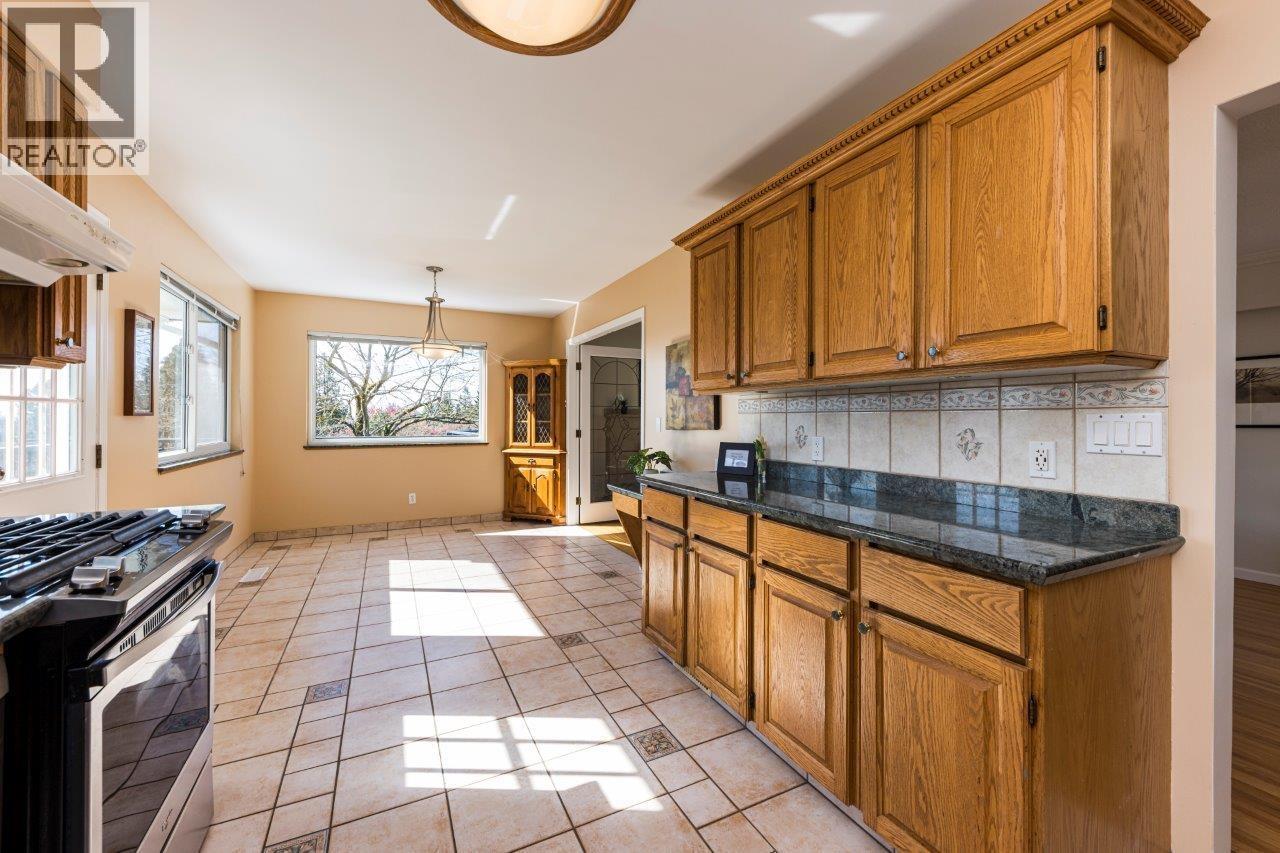 2094 Viewlynn Drive, North Vancouver, British Columbia  V7J 2W8 - Photo 29 - R3165373