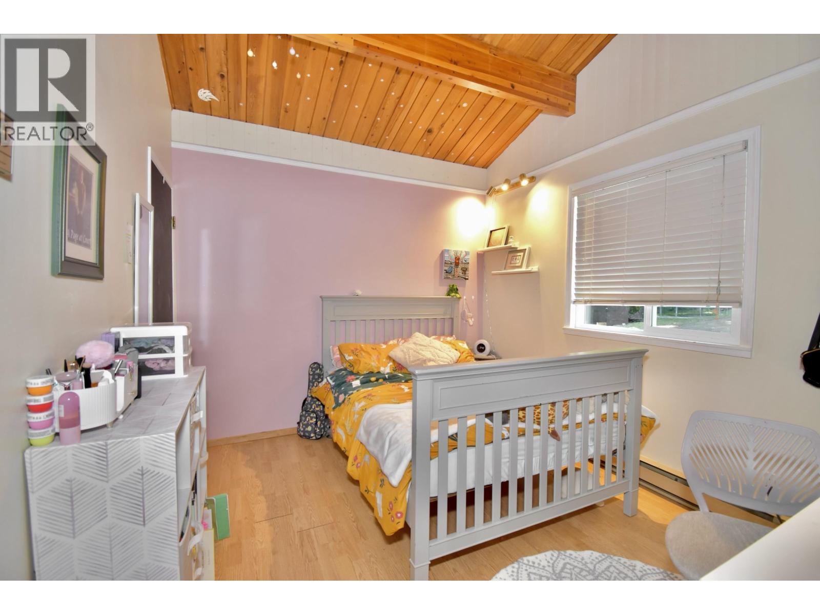 2703 Robinson Road, Roberts Creek, British Columbia  V0N 2W4 - Photo 11 - R3165414