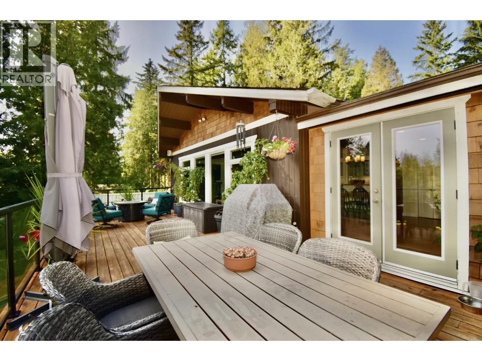 2703 Robinson Road, Roberts Creek, British Columbia  V0N 2W4 - Photo 21 - R3165414