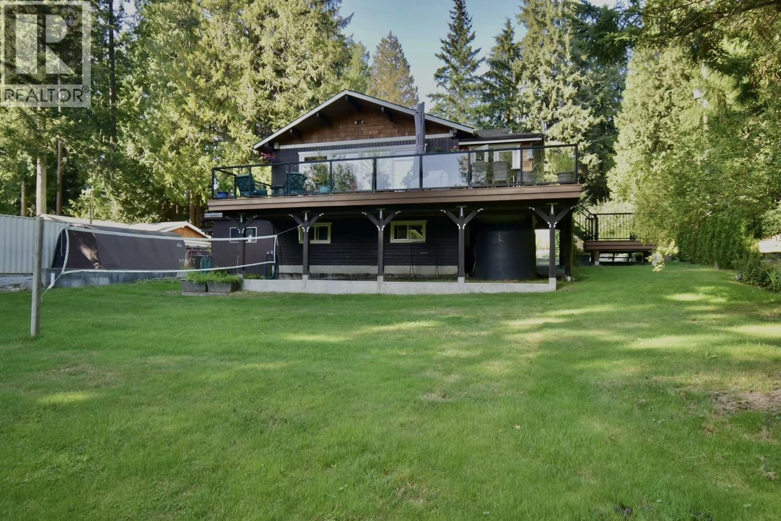 2703 Robinson Road, Roberts Creek, British Columbia  V0N 2W4 - Photo 34 - R3165414