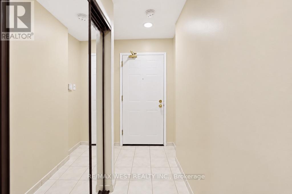 233 - 65 Trailwood Drive, Mississauga, Ontario  L4Z 3L1 - Photo 2 - W13783220