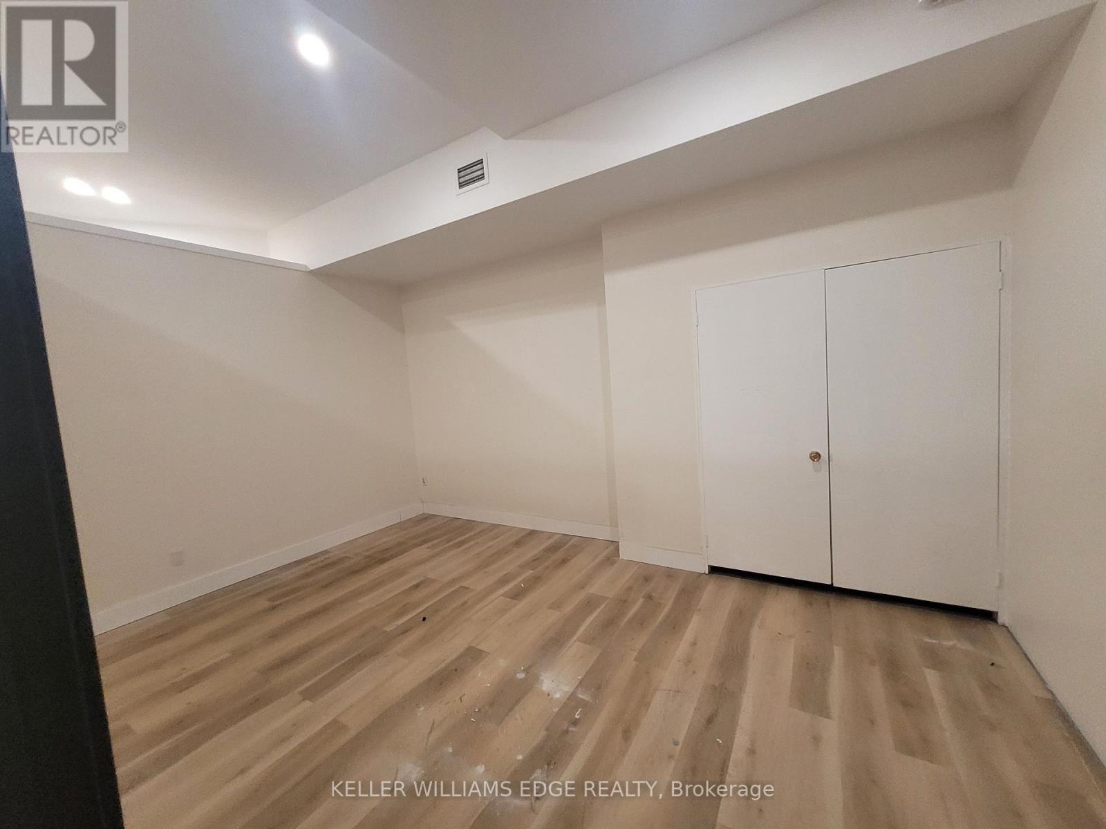 M - 1160 Blair Road, Burlington, Ontario L7M 1K9 - Photo 10 - W13783228