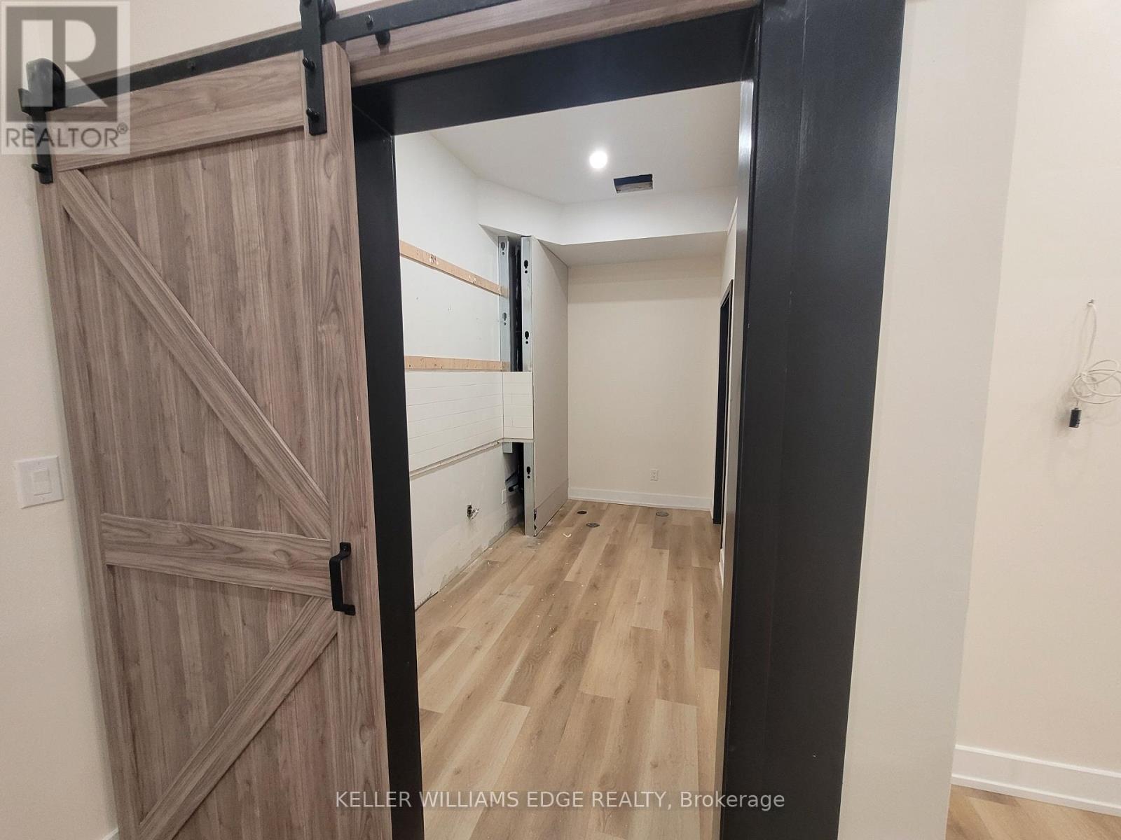 M - 1160 Blair Road, Burlington, Ontario L7M 1K9 - Photo 16 - W13783228