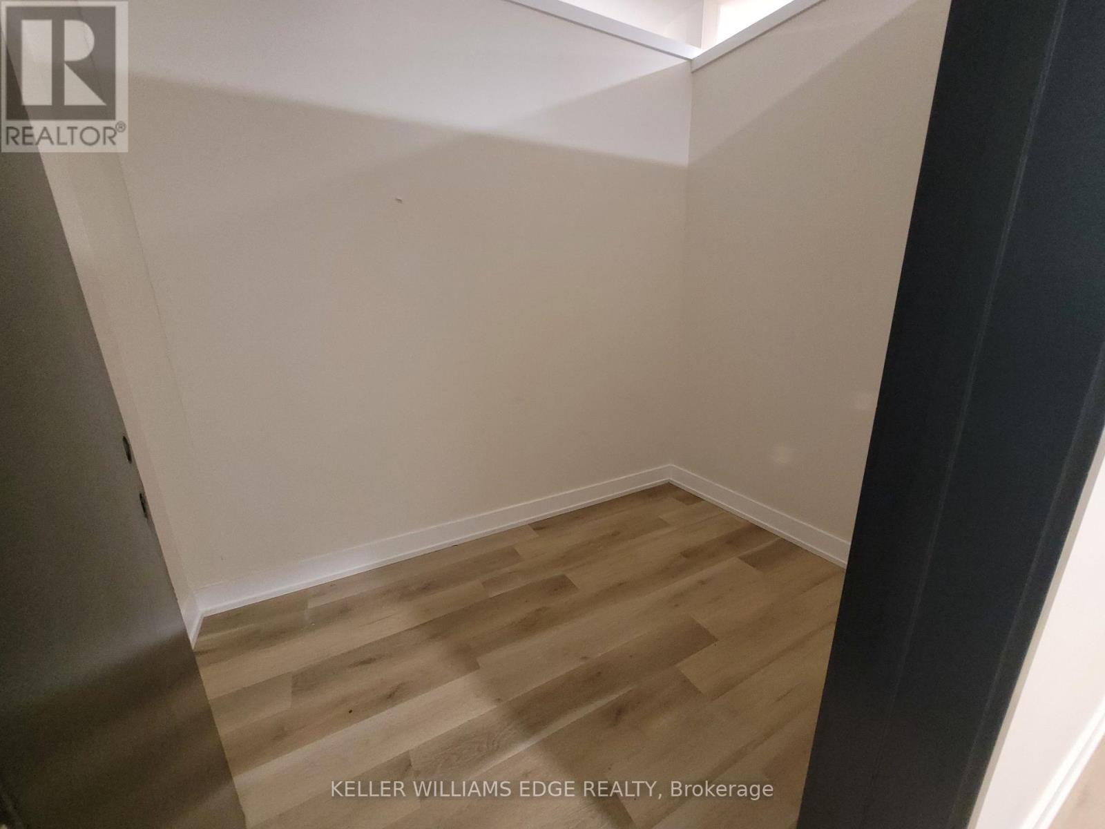 M - 1160 Blair Road, Burlington, Ontario L7M 1K9 - Photo 5 - W13783228