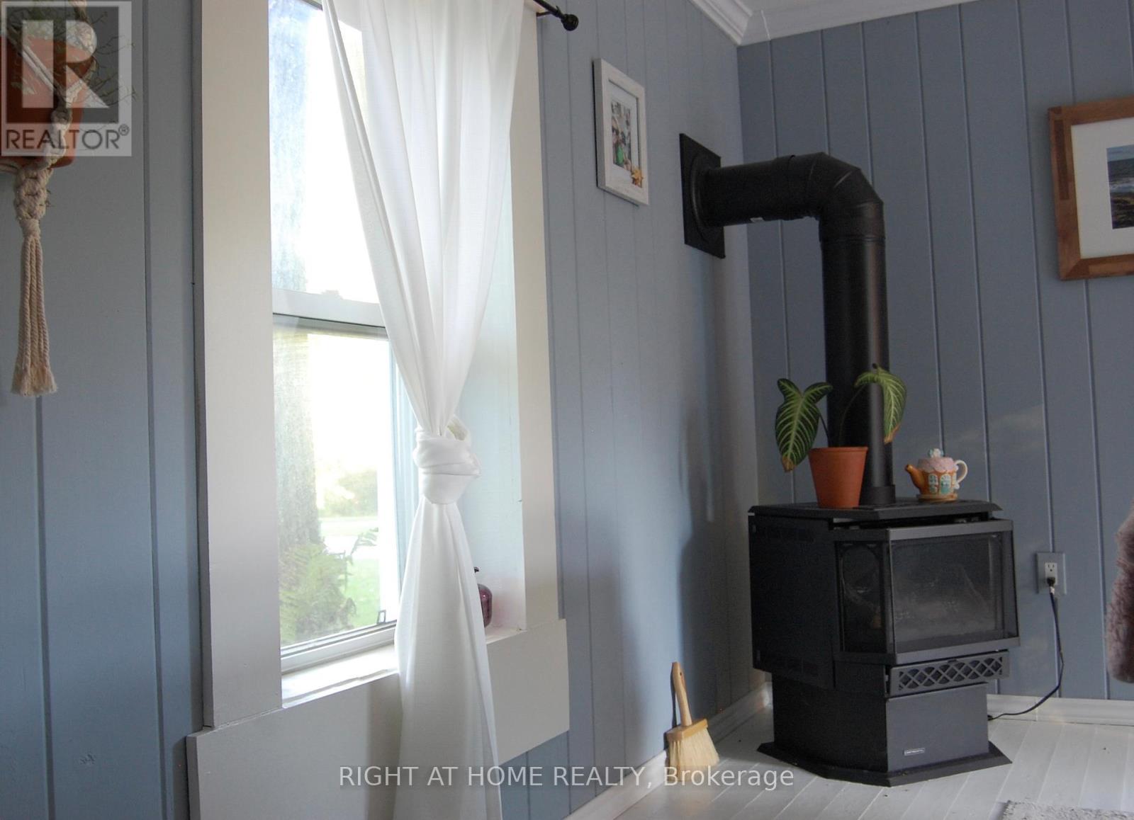 393 Canboro Road, Pelham, Ontario L0S 1M0 - Photo 11 - X13783238