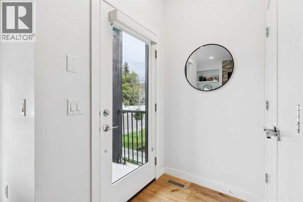 2731 19 Avenue SW, Calgary, Alberta  T3E 2B9 - Photo 3 - A2342966