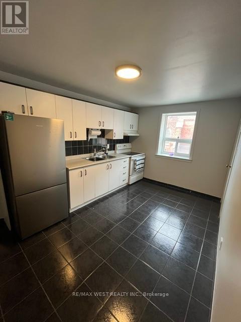 2 - 932 Dundas Street, Toronto, Ontario  M6J 1W3 - Photo 6 - C13769164