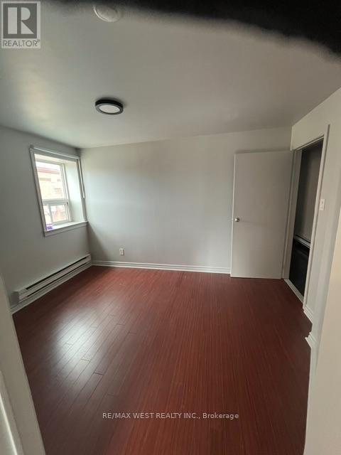 2 - 932 Dundas Street, Toronto, Ontario  M6J 1W3 - Photo 3 - C13769164
