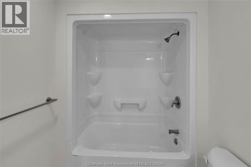 240 Ironwood Trail, Chatham, Ontario  N7M 0V6 - Photo 24 - 26012802