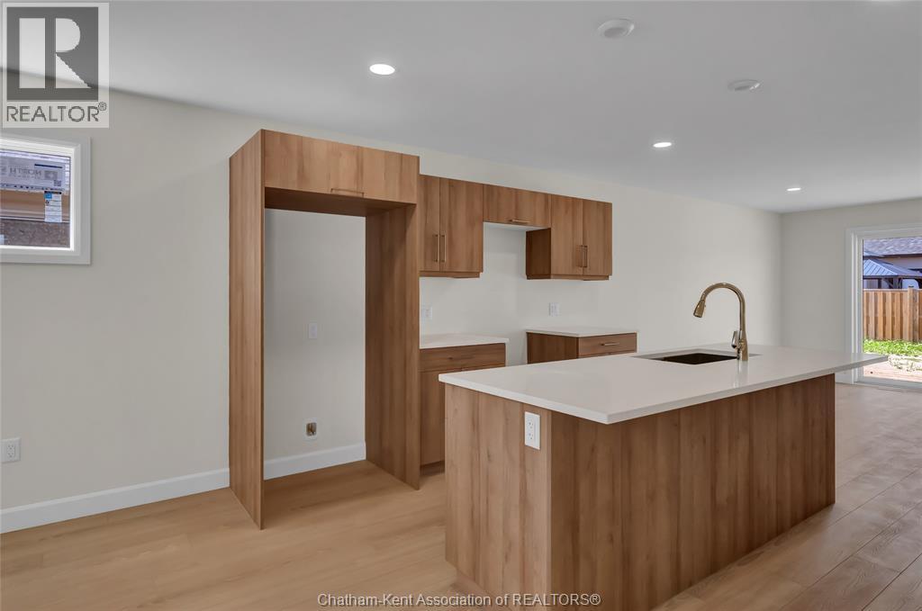 240 Ironwood Trail, Chatham, Ontario  N7M 0V6 - Photo 7 - 26012802