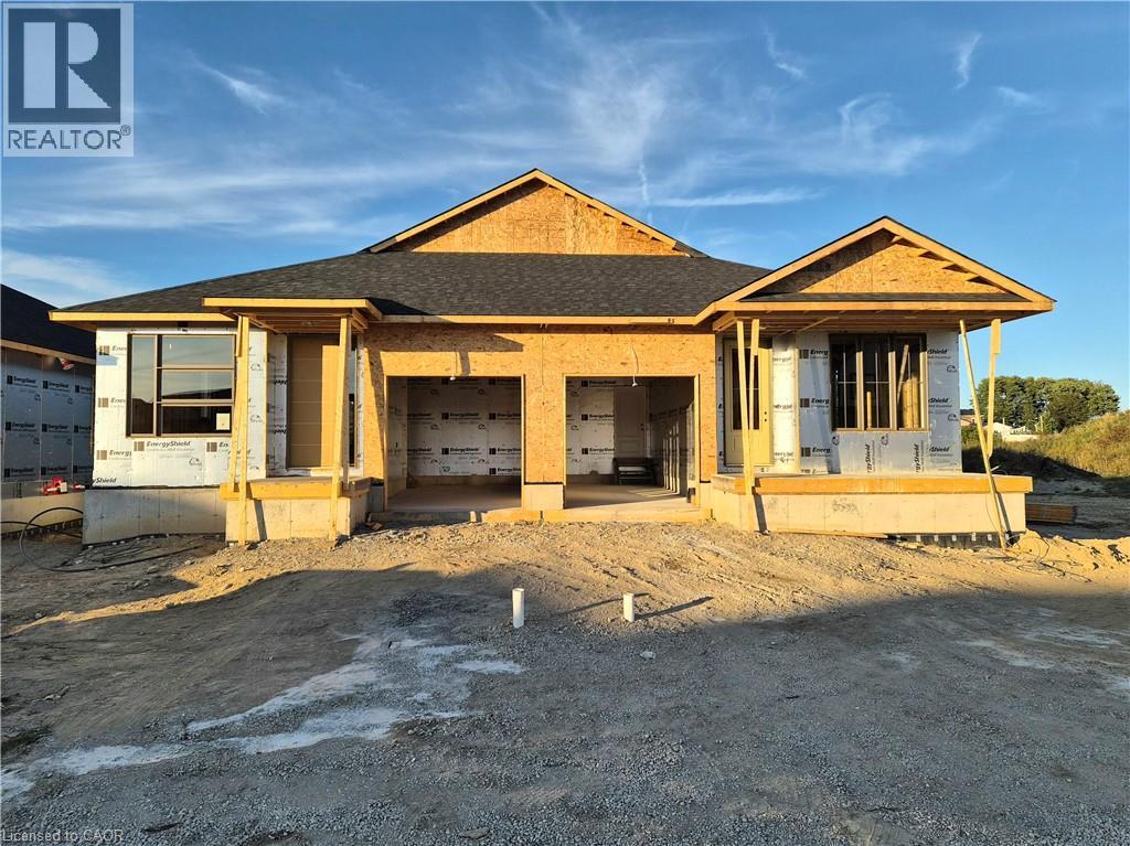 112 THACKERAY Way, Harriston, Ontario