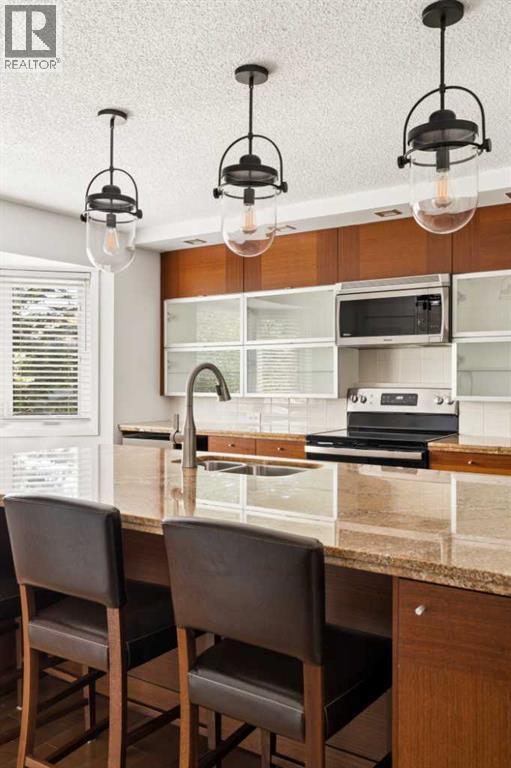565 Point Mckay Grove NW, Calgary, Alberta  T3B 5C4 - Photo 13 - A2339242