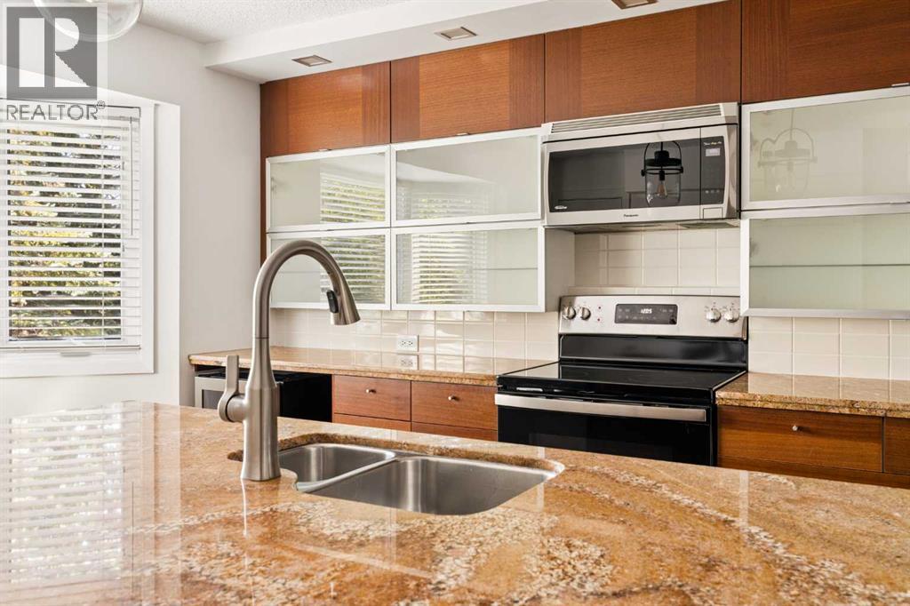 565 Point Mckay Grove NW, Calgary, Alberta  T3B 5C4 - Photo 11 - A2339242