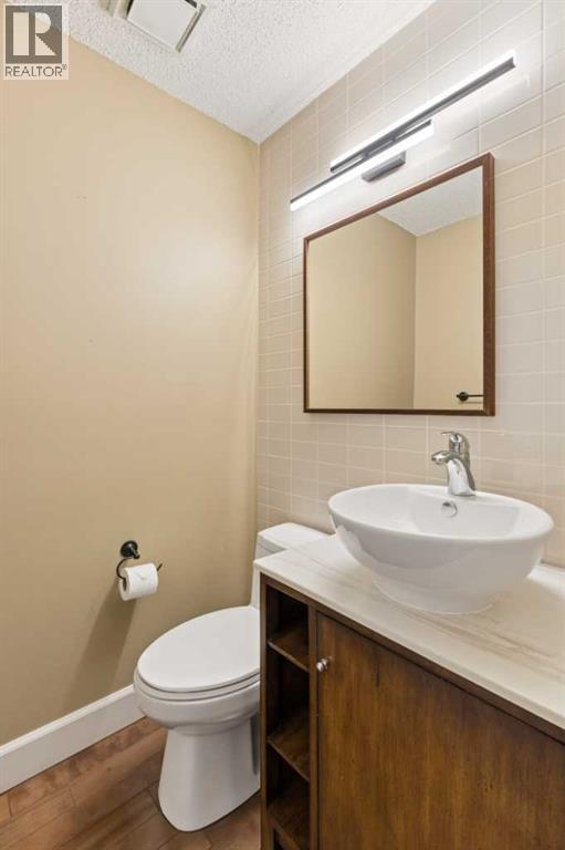 565 Point Mckay Grove NW, Calgary, Alberta  T3B 5C4 - Photo 16 - A2339242