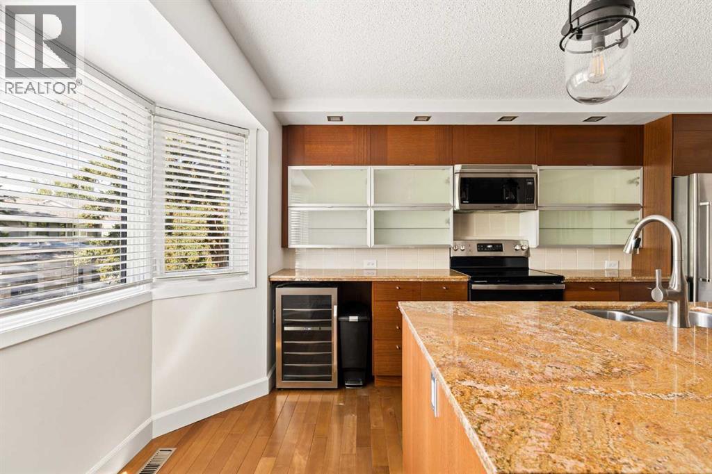565 Point Mckay Grove NW, Calgary, Alberta  T3B 5C4 - Photo 14 - A2339242