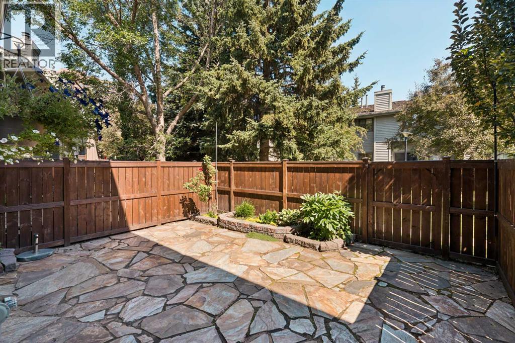 565 Point Mckay Grove NW, Calgary, Alberta  T3B 5C4 - Photo 28 - A2339242