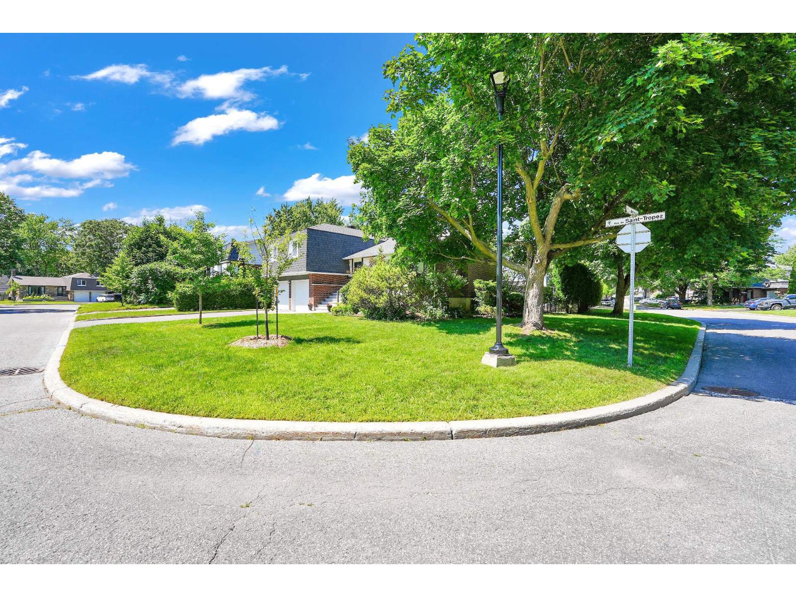 41 Rue de St-Tropez Kirkland Quebec Canada H9J2K7 4