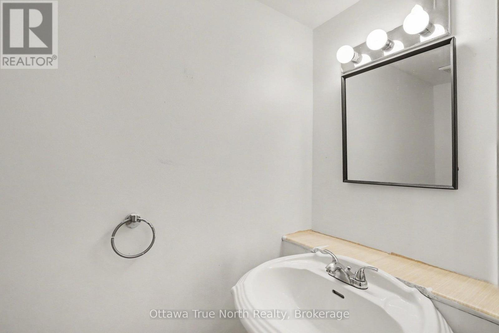 Unit 3 - 4 Sweetbriar Circle, Ottawa, Ontario  K2J 2K4 - Photo 7 - X13783328