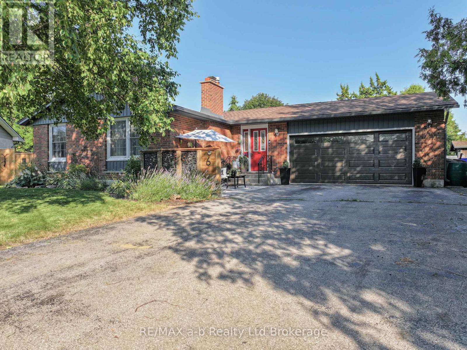 6 Camdon Court, Tillsonburg, Ontario  N4G 4B3 - Photo 2 - X13783304