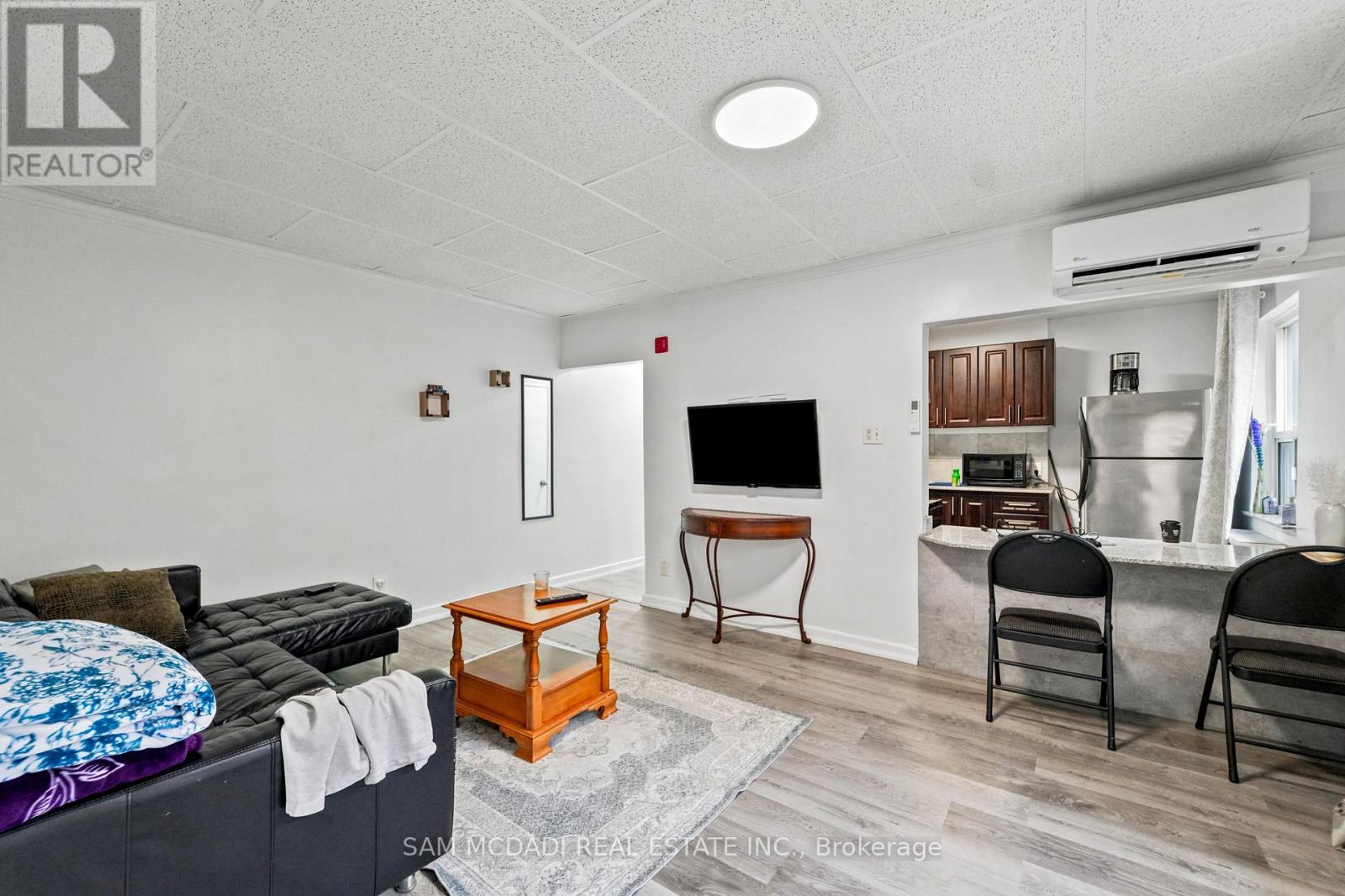 201 - 1016 O'connor Drive, Toronto (O'connor-Parkview), Ontario  M4B 2T3 - Photo 10 - E13783276