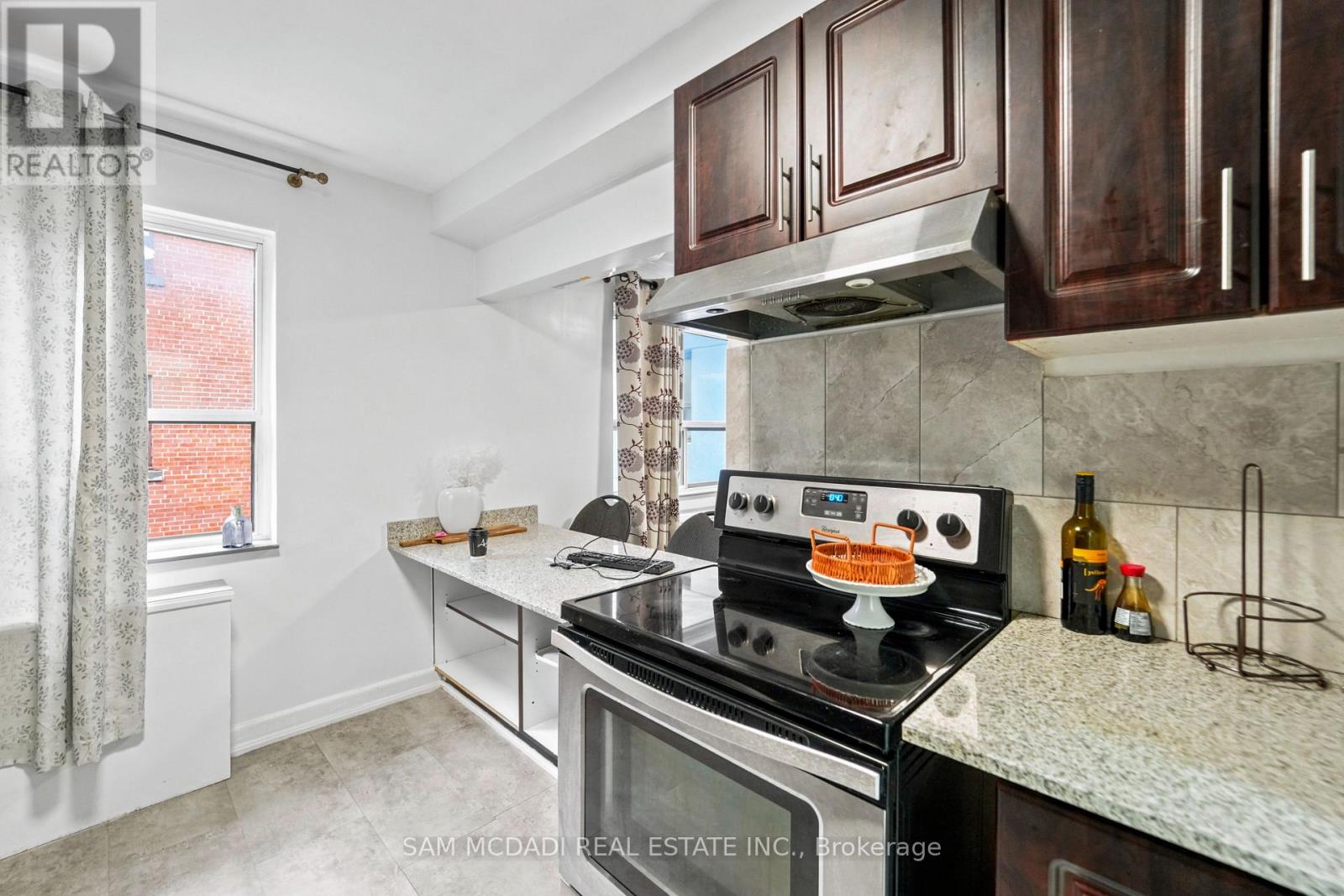 201 - 1016 O'connor Drive, Toronto (O'connor-Parkview), Ontario  M4B 2T3 - Photo 6 - E13783276