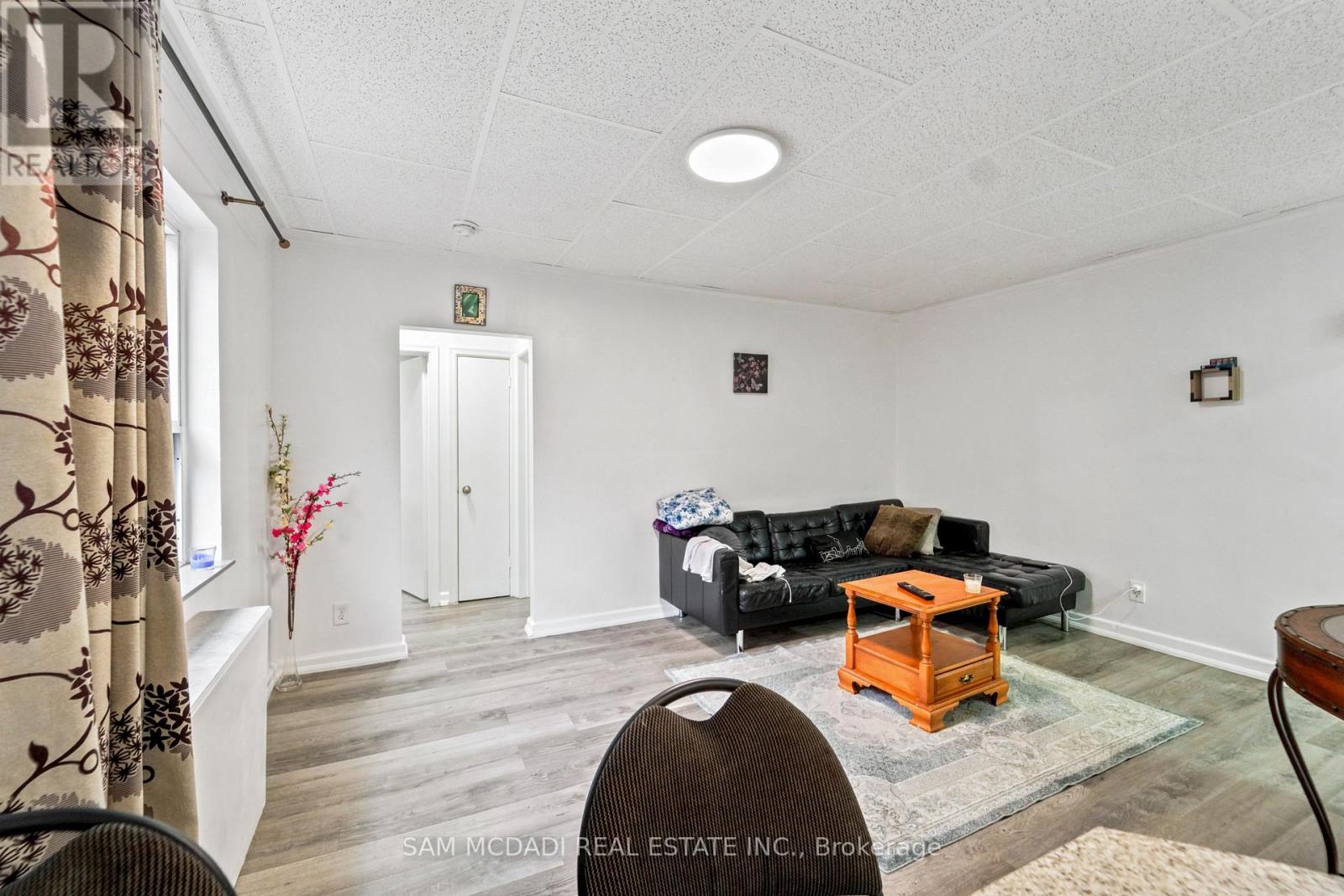 201 - 1016 O'connor Drive, Toronto (O'connor-Parkview), Ontario  M4B 2T3 - Photo 8 - E13783276