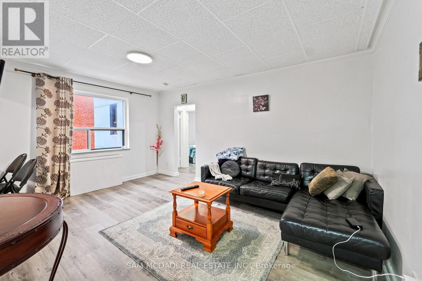 201 - 1016 O'connor Drive, Toronto (O'connor-Parkview), Ontario  M4B 2T3 - Photo 9 - E13783276