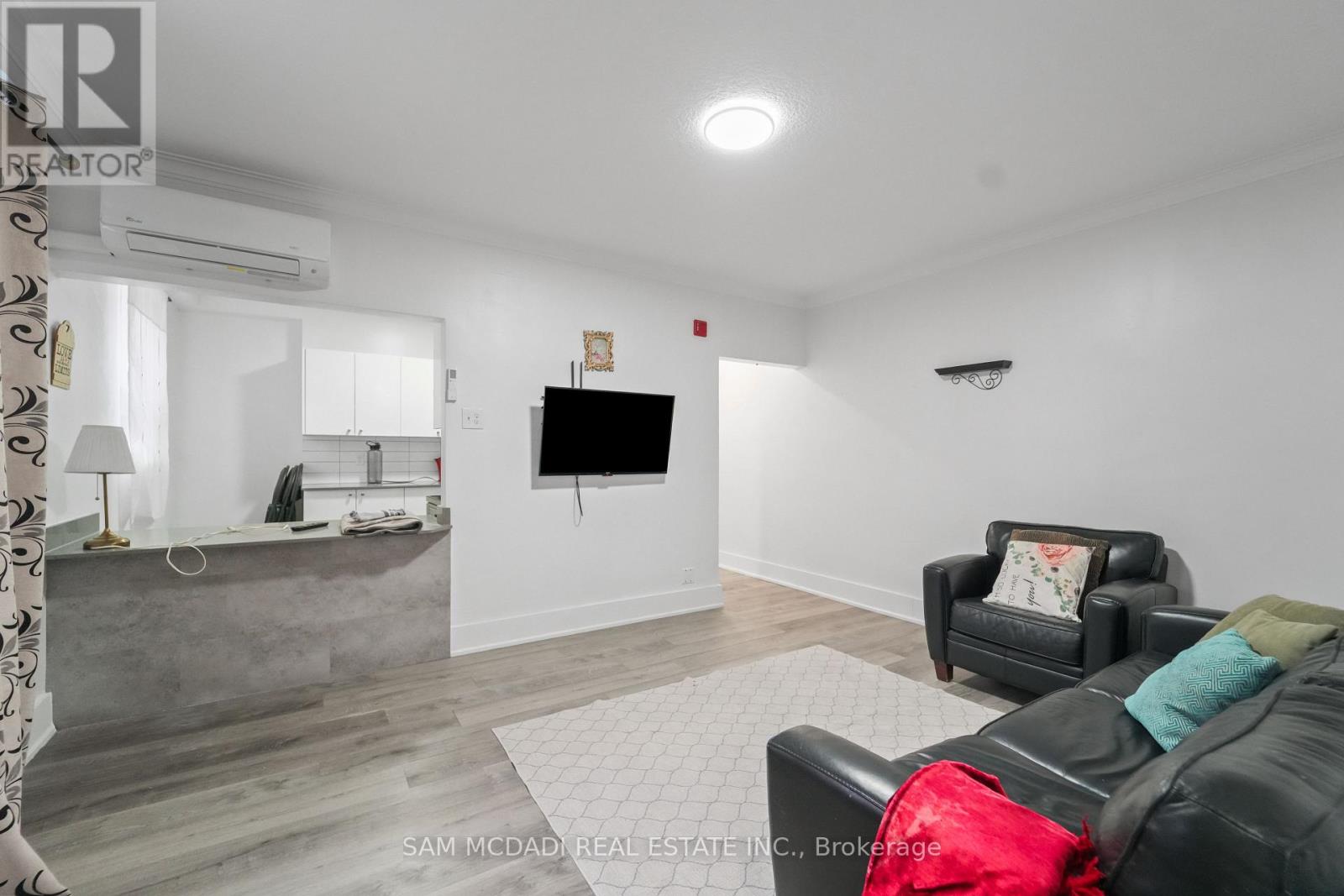 104 - 1016 O'connor Drive, Toronto (O'connor-Parkview), Ontario  M4B 2T3 - Photo 10 - E13783312