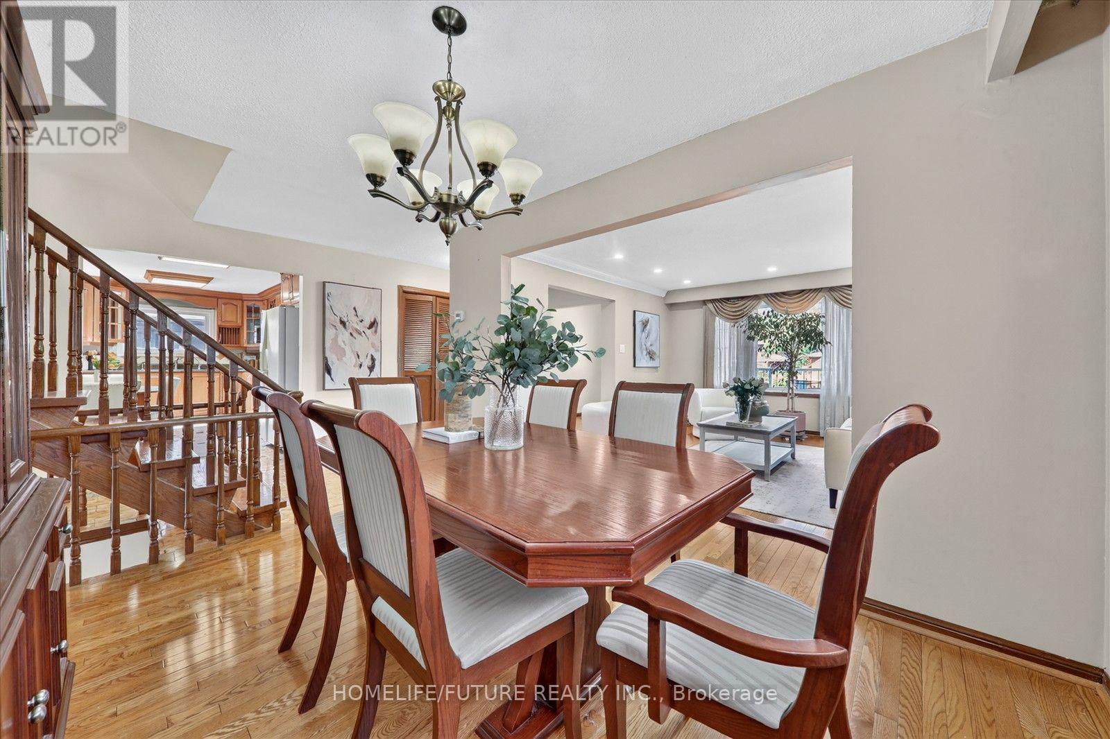 24 Cleethorpes Boulevard, Toronto, Ontario  M1S 3T3 - Photo 11 - E13783332