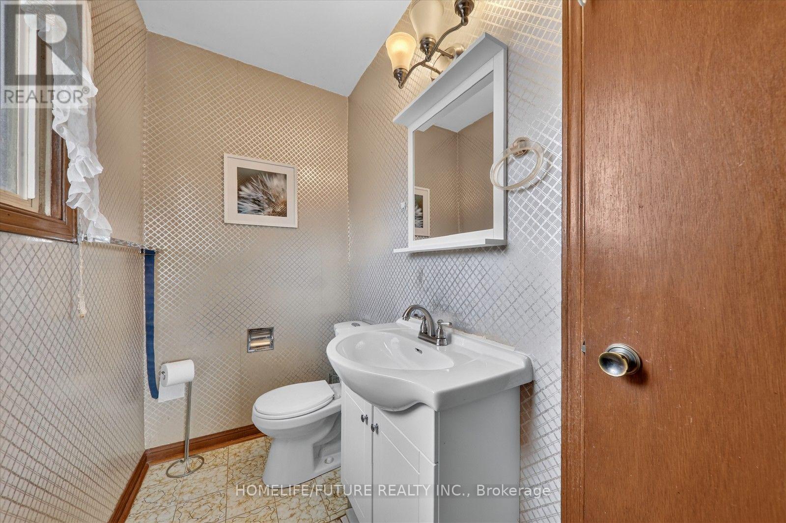 24 Cleethorpes Boulevard, Toronto, Ontario  M1S 3T3 - Photo 20 - E13783332