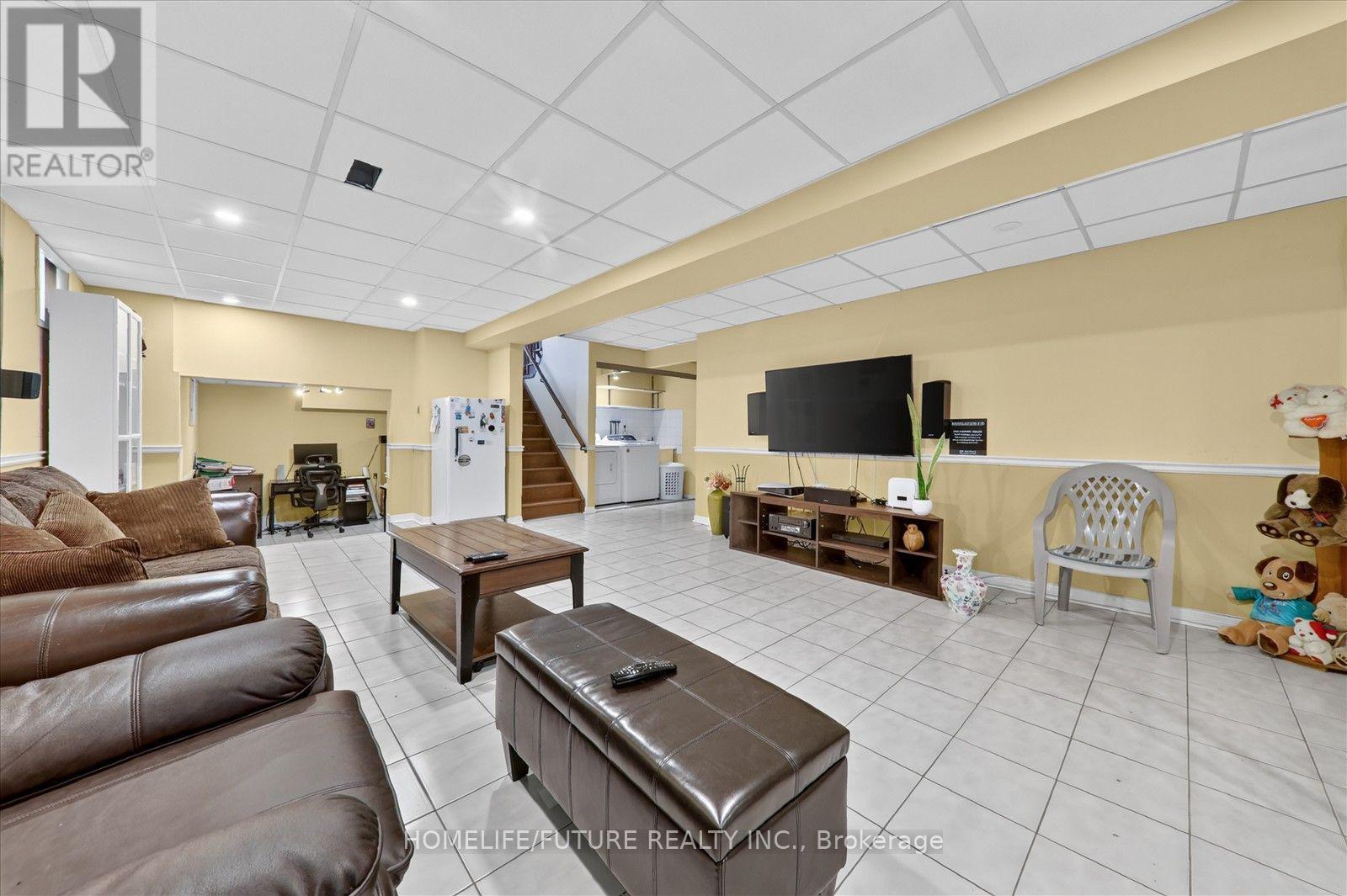 24 Cleethorpes Boulevard, Toronto, Ontario  M1S 3T3 - Photo 40 - E13783332