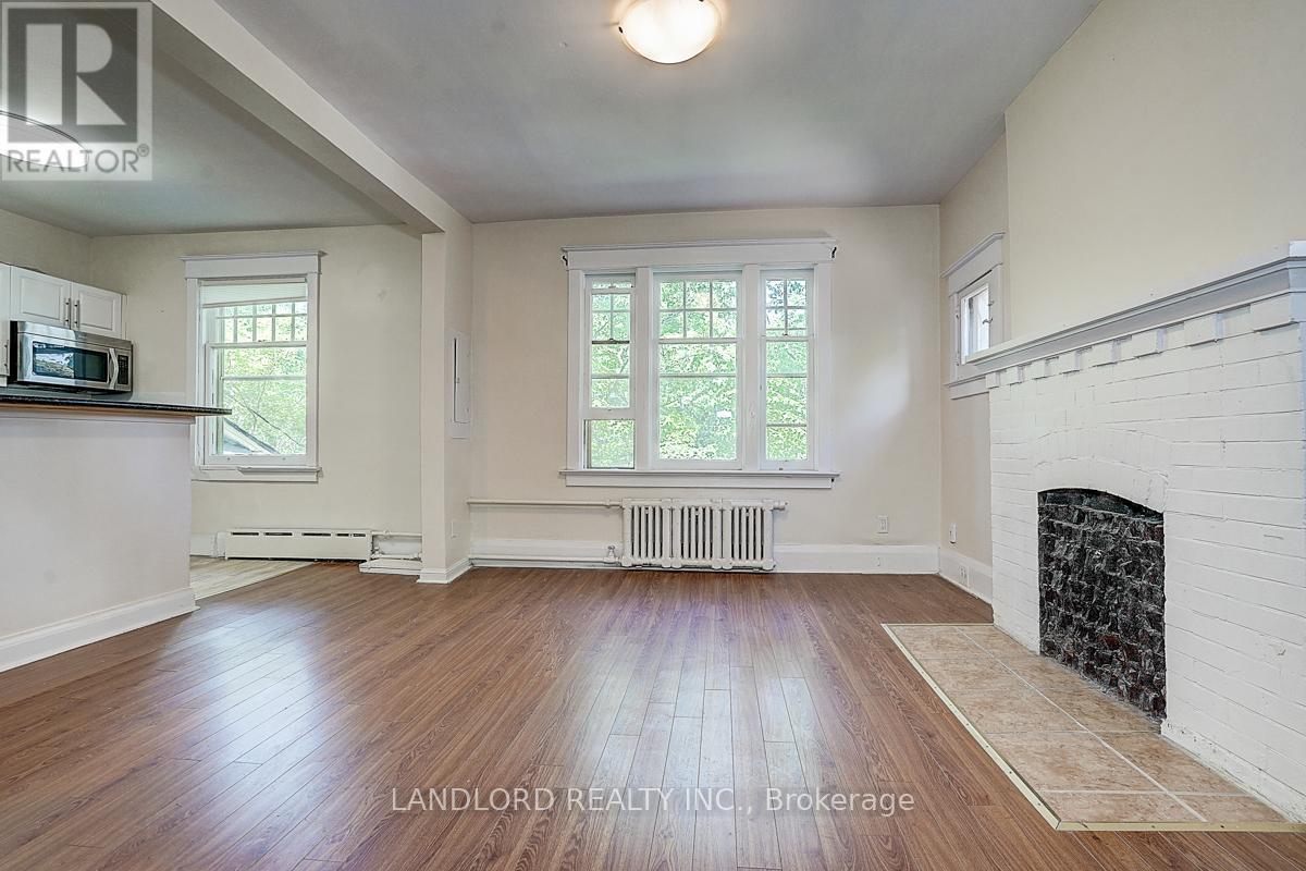 Upper Unit - 92 Neville Park Boulevard, Toronto, Ontario  M4E 3P8 - Photo 10 - E13783334